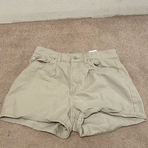 H & M shorts